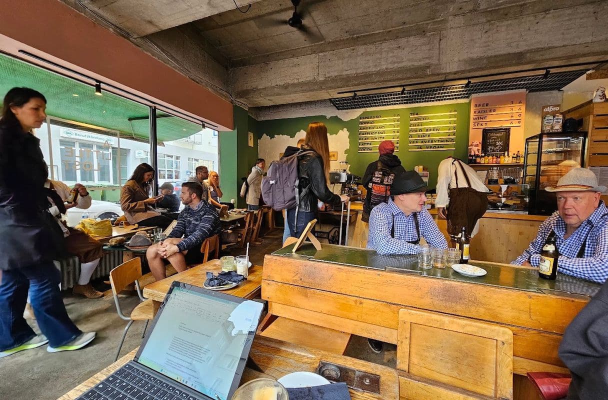 A Little Lost — specialty coffee shop in München