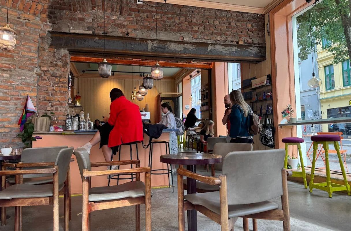 Papegøye — specialty coffee shop in Oslo